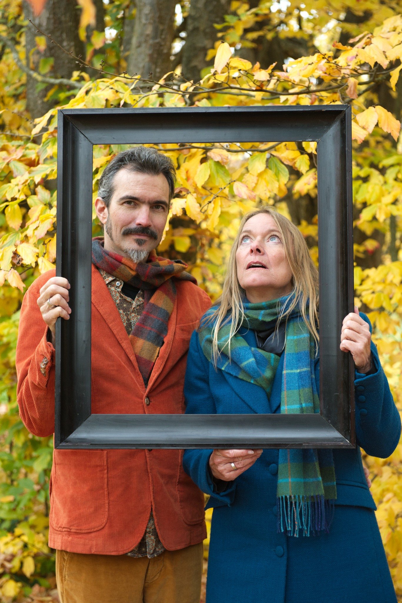 Ann Nielsen und tumasch è in einem Bilderrahmen